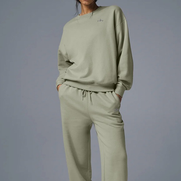 Alo Accolade Crew Neck Pullover NWT Limestone - Picture 2 of 4